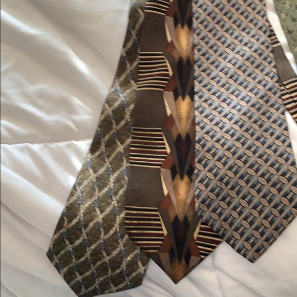 Used ties - Picture 2 of 3